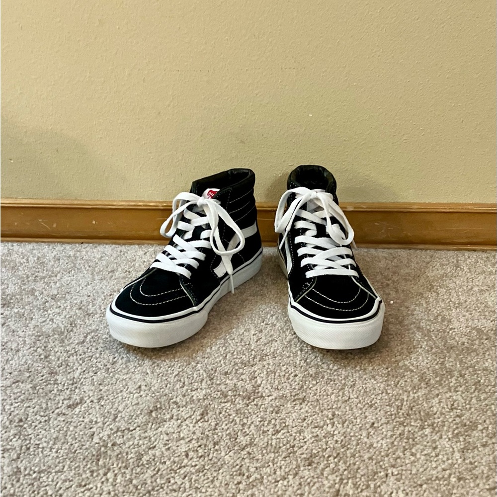 Vans Sk8-Hi Little Kids Skate Shoe, Lace-up, Black/White - Size 2.5 (EUC)
